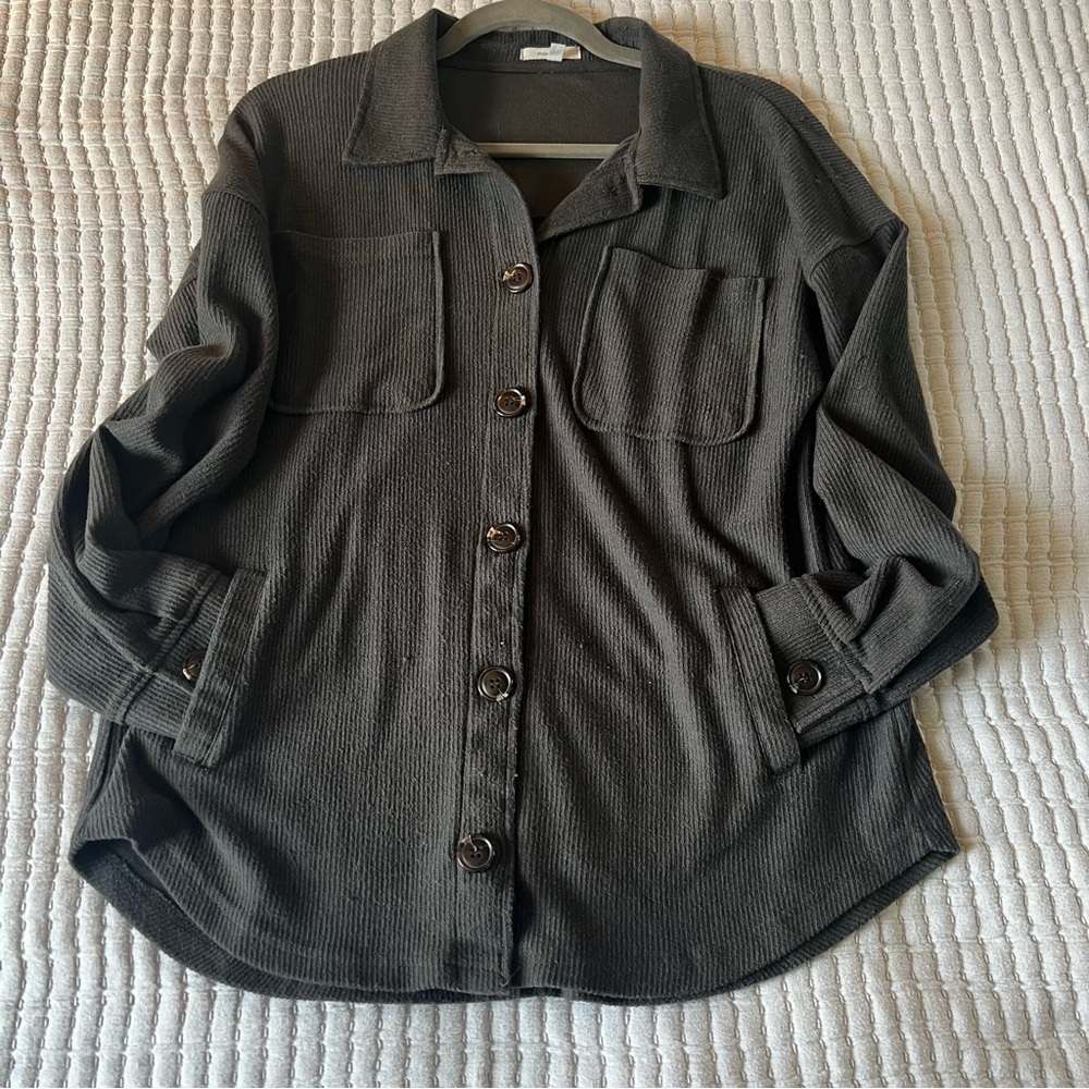 Maurice’s Sz Sm Dark Gray Button-Up Shirt